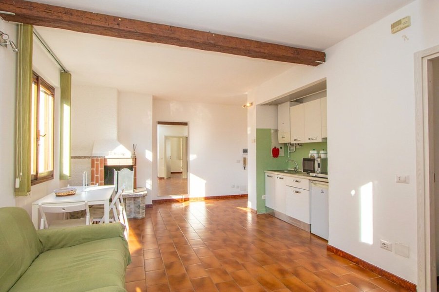 Thumbnail of p-df0xjezxsbh-049ba88860034830 5