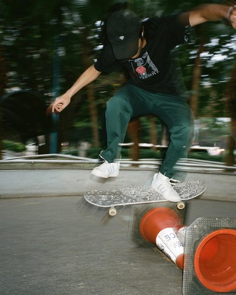 Thumbnail of p-bvwl2zynmyz-0614f7a3467b42cc 0