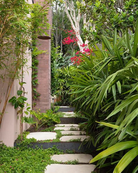 Thumbnail of p-cx0i7vplope-084516e3a2ac4a20 2