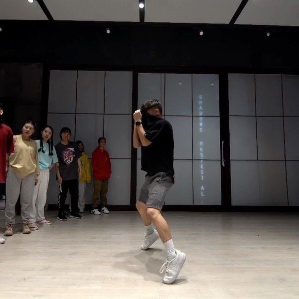 Thumbnail of b-5aybej4st-0a6746b3eb6d4c87 0