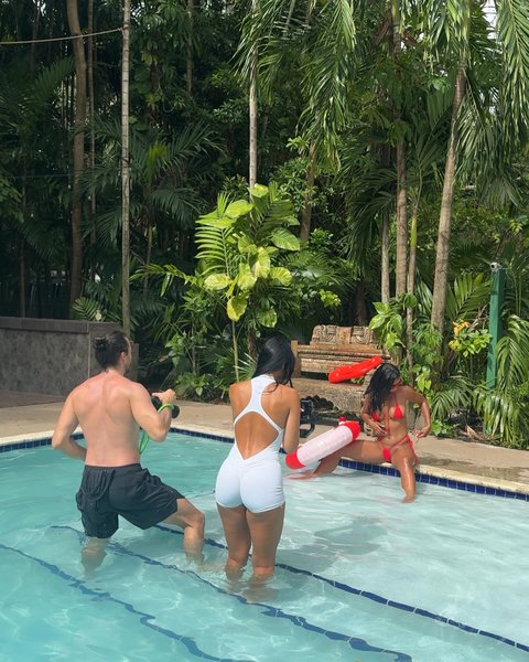 Thumbnail of p-da9irkgscsw-0ce7e16935184ccd 18