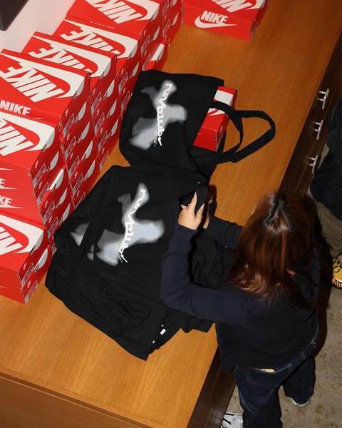 Thumbnail of p-dd2uwijx71u-0db21b2ddbb4448a 5