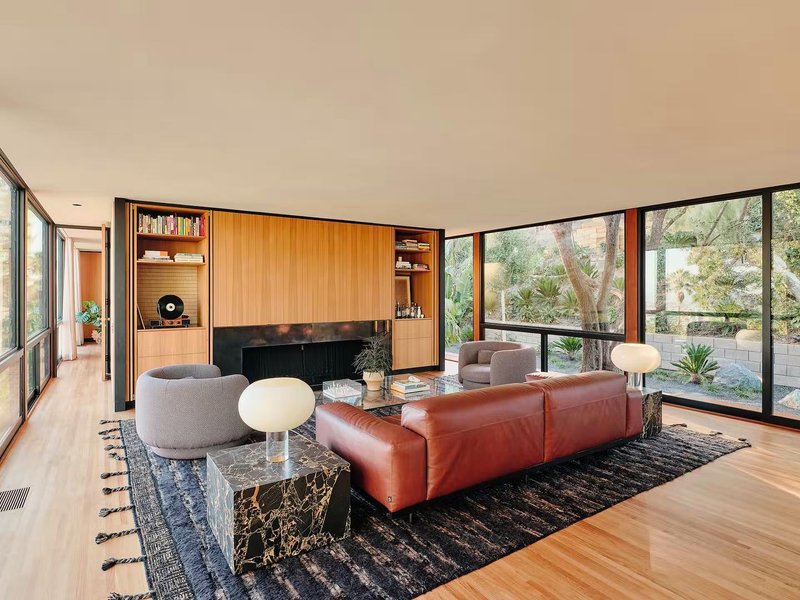 Thumbnail of cogcxygv-uo-0f24e8f135fe41fd 1