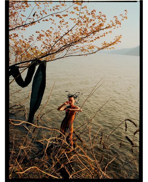 Thumbnail of b-kd1btpzth-0f85443fe2344c3f 4