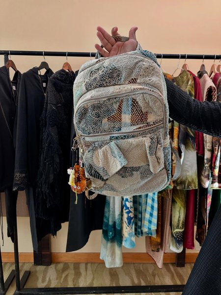 Thumbnail of p-dpoloi8jvrt-101d936e66d54774 15