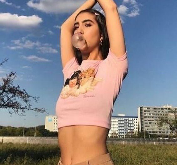 Thumbnail of p-b3c9edeh4lm-102a2b38a0124427 7