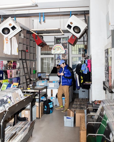 Thumbnail of dkh5ov5px-a-103752a0e5c5478f 2