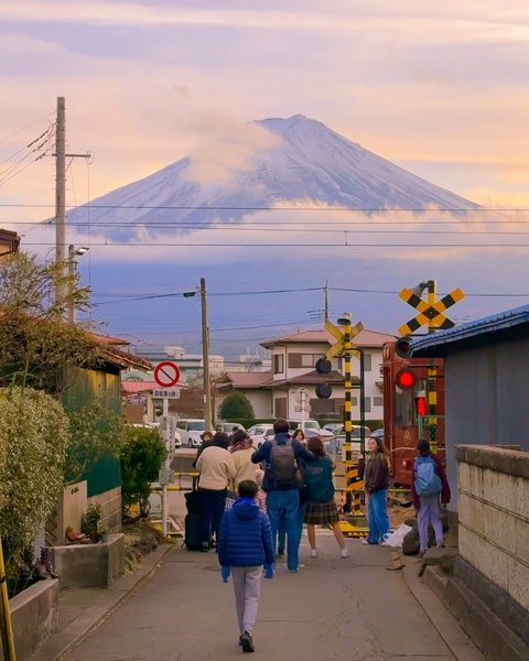 Thumbnail of p-dezj0cuzarf-10bd0706c8bc4d64 3