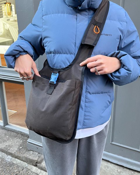 Thumbnail of p-czpbpb2sy1i-10e08786f179429c 0