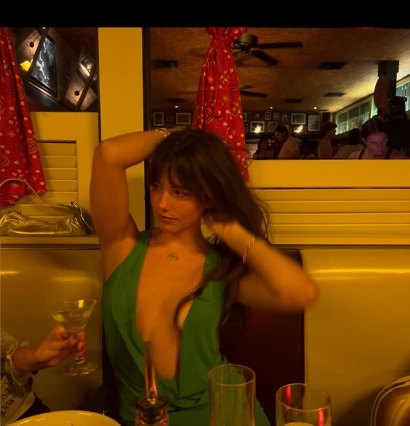 Thumbnail of p-cwjnmqyvyrf-12a0d7f4a2454ba3 0