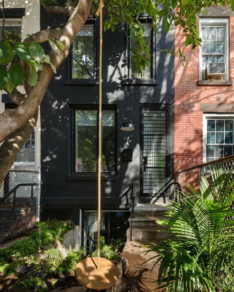 Thumbnail of cdgmpzdoo-i-141d5391a3ff449c 0