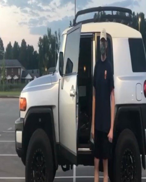 Thumbnail of p-cdmf6ttlaif-174f8e87c3484e58 2