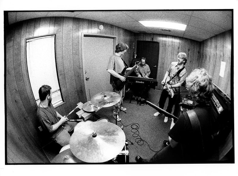 Thumbnail of p-dbkufthr1lq-18302f3d81de4cd7 0