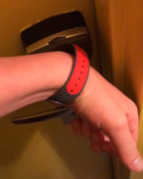 Thumbnail of p-bxehh72j5gp-1972140953254241 0