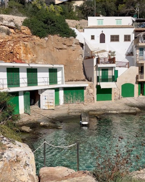 Thumbnail of p-cyfox9qs9tc-19e59f5a49cc42a3 6