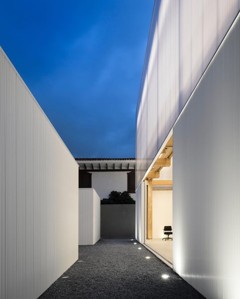 Thumbnail of p-cnhejppocms-1b10846861cb4880 8