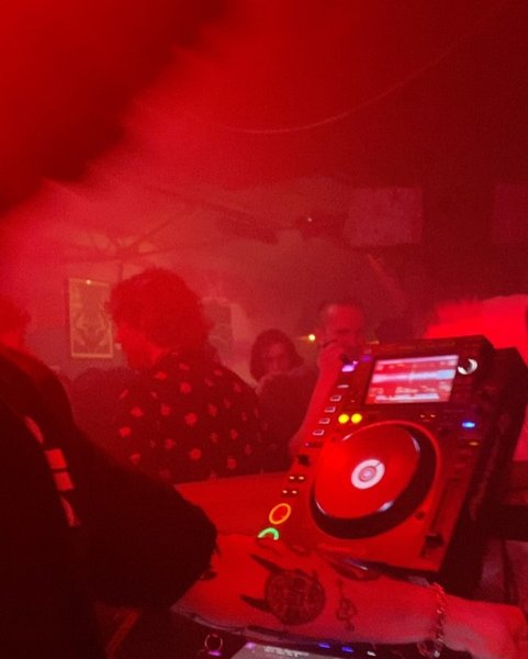 Thumbnail of c30a-v2smxg-1c2cb88858a84104 1