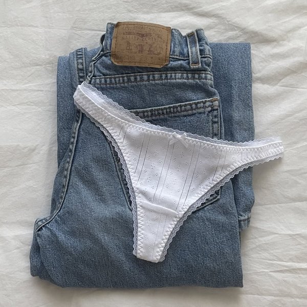 Thumbnail of p-dj4abmggd8j-1d1b6b4997654e56 0