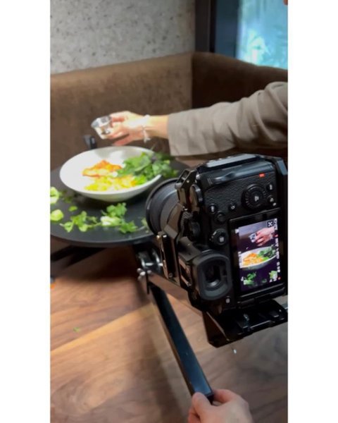 Thumbnail of p-db9nk1xzij1-1d8c9b6fc2734049 2