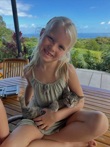 Thumbnail of www-instagram-com-p-dqs1kaccbnp-img-index-1 4