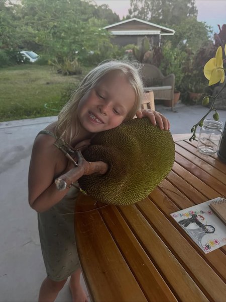 Thumbnail of www-instagram-com-p-dqs1kaccbnp-img-index-1 7