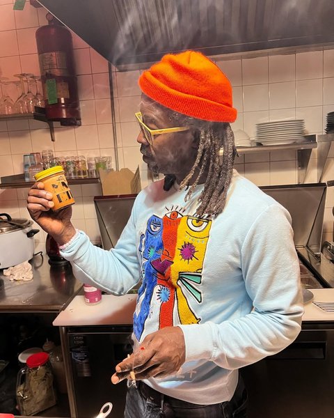 Thumbnail of p-c1apbbcoqrj-20a5b7df13a346bf 7