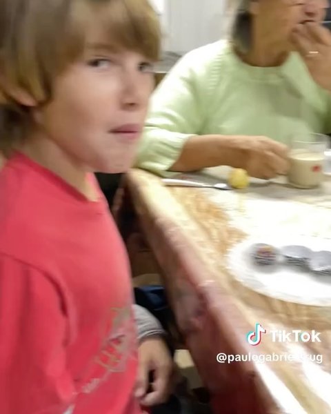 Thumbnail of p-dje3xbetkso-252b2f0e09e84d0d 2