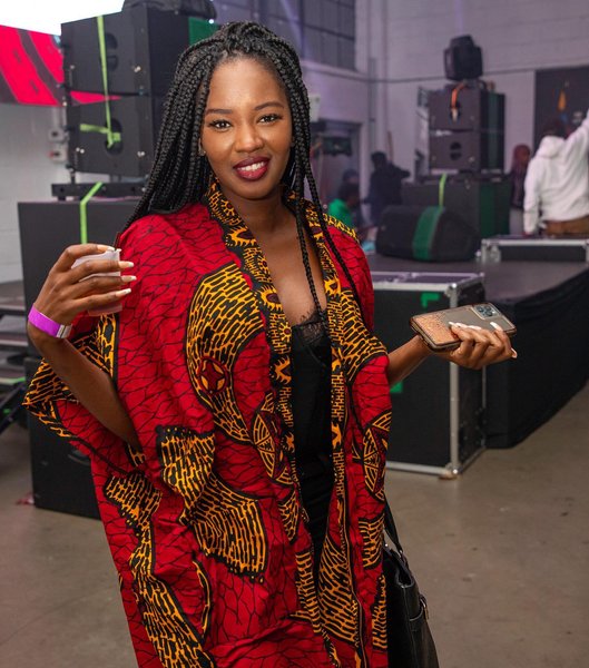 Thumbnail of p-cde4s6elif2-258e2158b2f84ab4 4