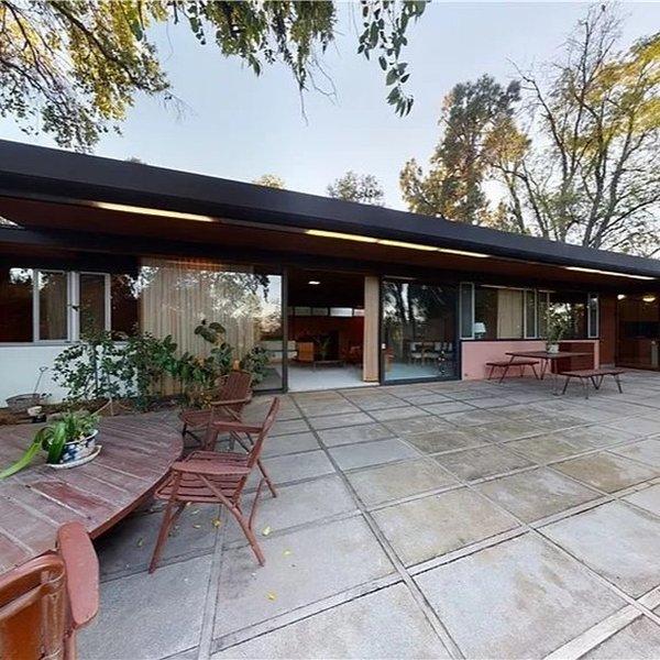 Thumbnail of p-ca40pe6ruqh-267599020aff494a 9