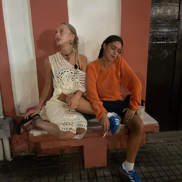 Thumbnail of p-cg8awwds1m0-28d92f95bd494e6d 2