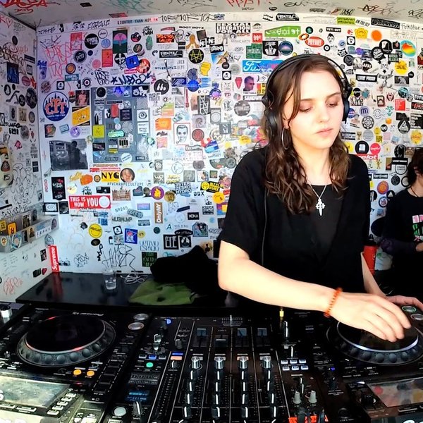 Thumbnail of p-cc1ruaxshgo-2a0880c8d21f4848 3