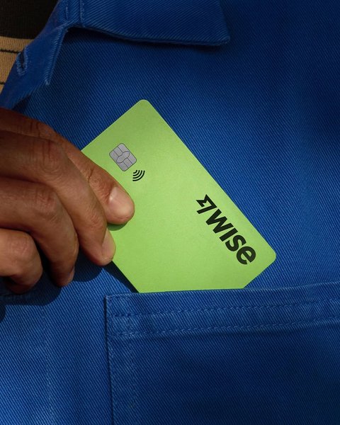 Thumbnail of p-dfpyq1upwmo-2a6b39b3ed93405a 2