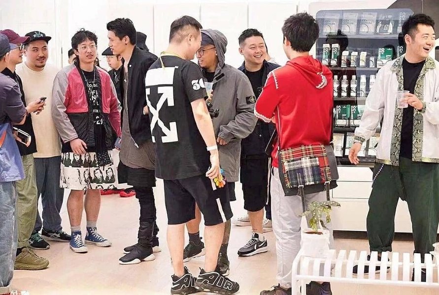 Thumbnail of b21f-fyfoaw-2c6199ac0c9c4c6a 4