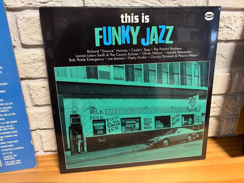 Thumbnail of p-dk9h0a3onsm-2c88e451c31b4839 0