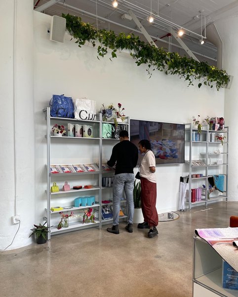 Thumbnail of p-ckg01xcpb1u-2ceaa109e74e472a 3