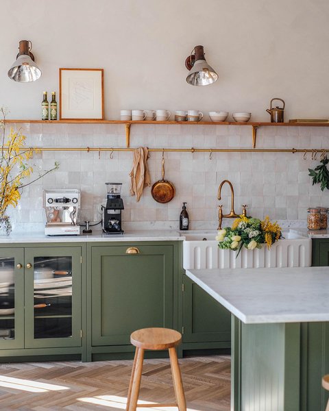 Thumbnail of p-c6y2o5mk9rm-2ff0ad7e951248b4 0