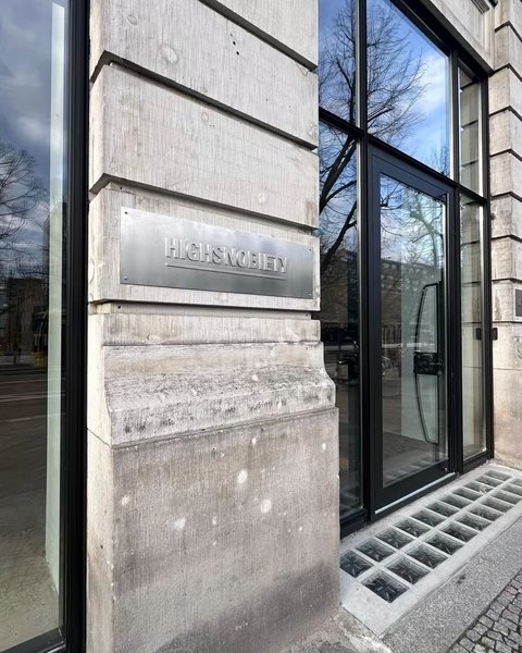 Thumbnail of www-instagram-com-p-c5yms-dmpat 10