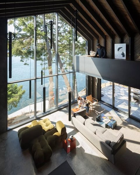 Thumbnail of www-instagram-com-p-dezde7svpvb 1