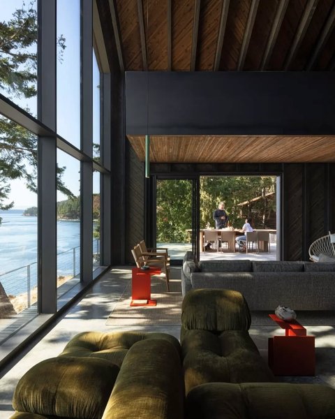 Thumbnail of www-instagram-com-p-dezde7svpvb 3