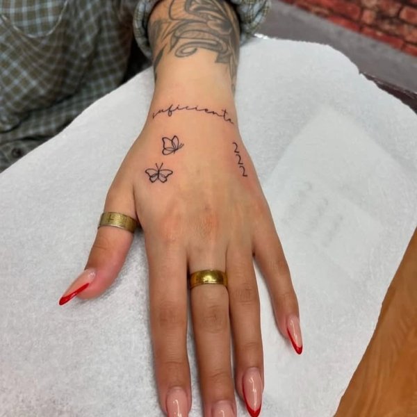 Thumbnail of p-dhubzbeskql-35411ad84b9f4f88 1