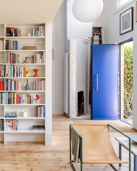 Thumbnail of www-instagram-com-p-dgzb9ubjz-w 1