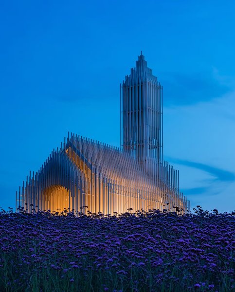 Thumbnail of www-instagram-com-p-dh-nnz9chdg 1