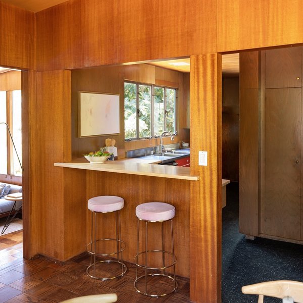 Thumbnail of p-c92gdszo7ny-36783124a83e4f1c 4