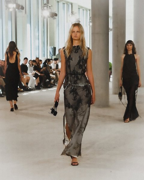 Thumbnail of www-instagram-com-p-dmnjj19r6us 5