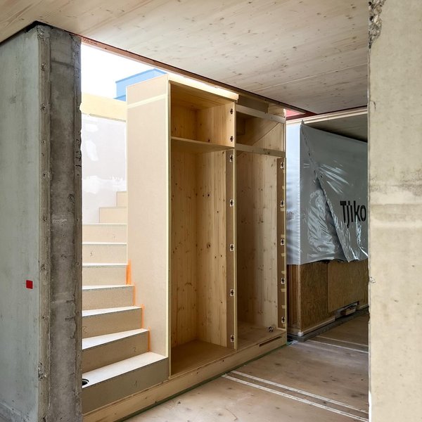 Thumbnail of c-hwv2vsx8t-374dc730a6fc406f 8