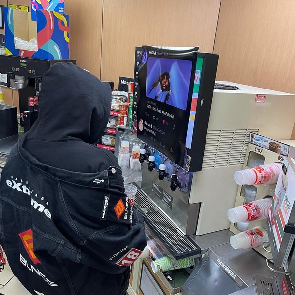 Thumbnail of p-cz0dgmylgfv-3bed048613034cfe 2