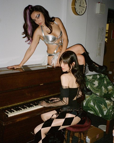 Thumbnail of c2fhn4-tpwd-3c7363ff858b4dd2 2