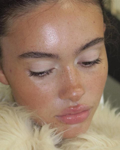 Thumbnail of www-instagram-com-p-dpx3vm9ceve-hl-sv-img-index-1 2