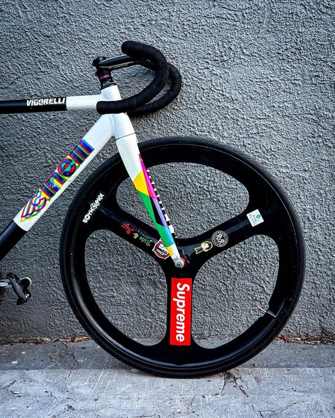 Thumbnail of p-c6vi8wssizm-3d9fa84a8edc44a0 3