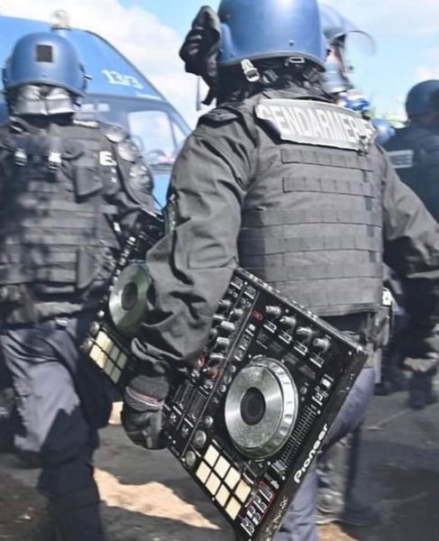 Thumbnail of p-cihits7u3yd-3fec6e7206054dbb 6